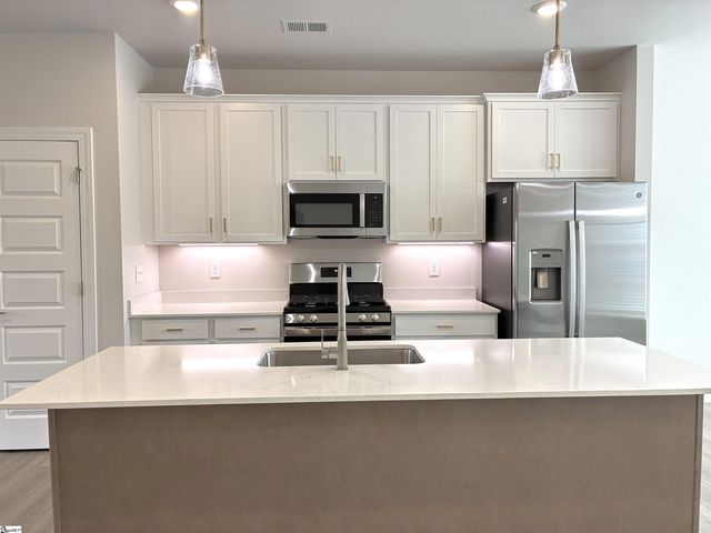 21 Pikewood Lane, Greenville, SC 29607
