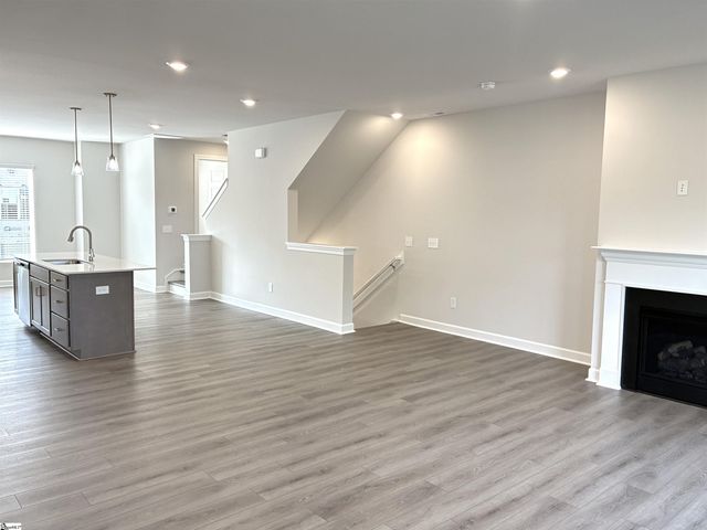 21 Pikewood Lane, Greenville, SC 29607