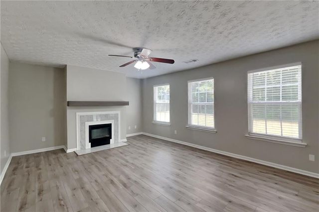 3279 Deer Valley Drive NW, Acworth, GA 30101