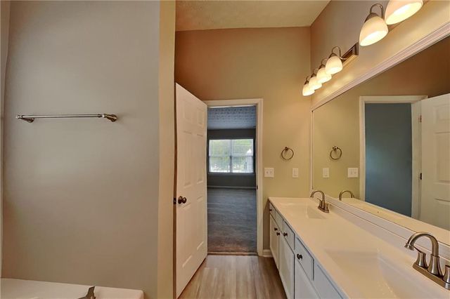 3279 Deer Valley Drive NW, Acworth, GA 30101