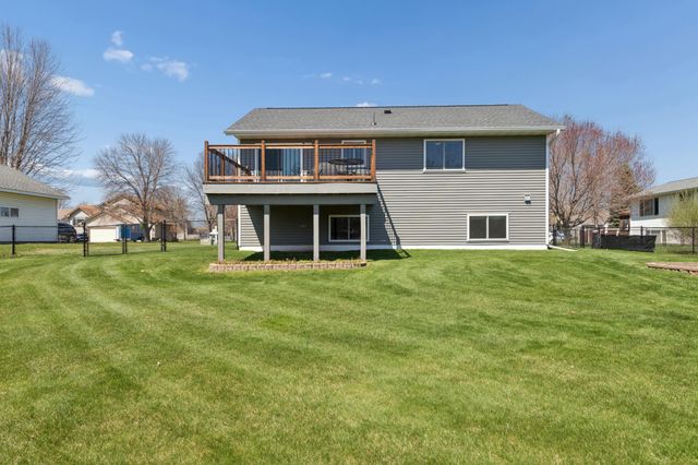 4028 Aspen Circle S, Rockford, MN 55373