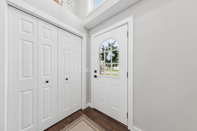 4028 Aspen Circle S, Rockford, MN 55373