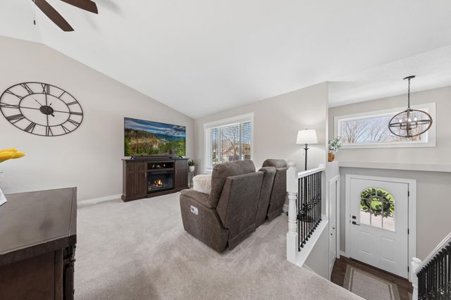 4028 Aspen Circle S, Rockford, MN 55373