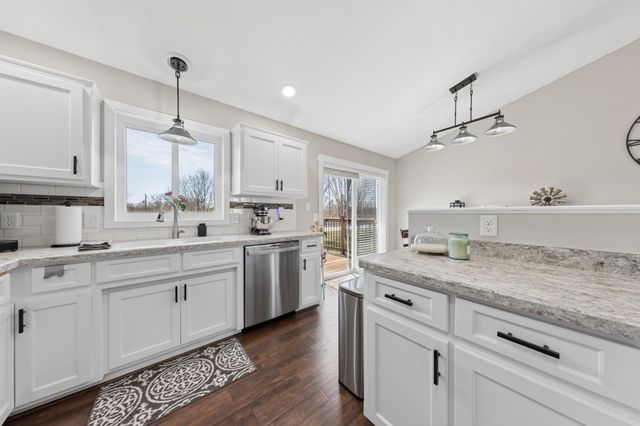 4028 Aspen Circle S, Rockford, MN 55373