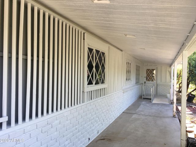 323 E ROSE Lane, Phoenix, AZ 85012