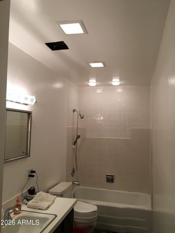 323 E ROSE Lane, Phoenix, AZ 85012