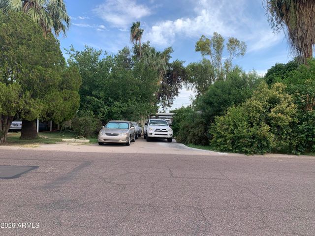 323 E ROSE Lane, Phoenix, AZ 85012