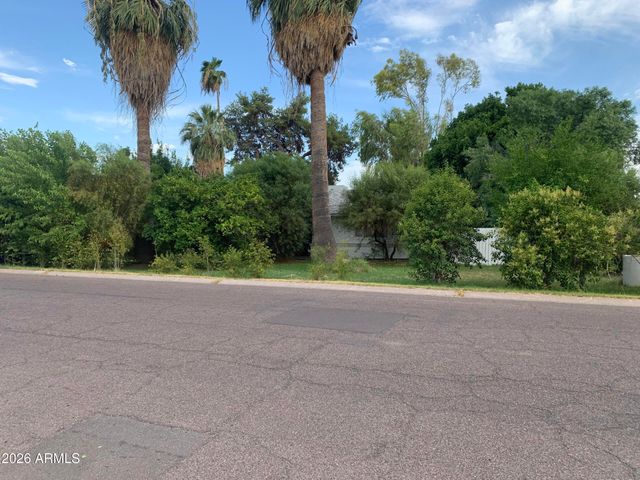 323 E ROSE Lane, Phoenix, AZ 85012