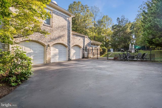 10708 STAPLEFORD HALL DR, Potomac, MD 20854