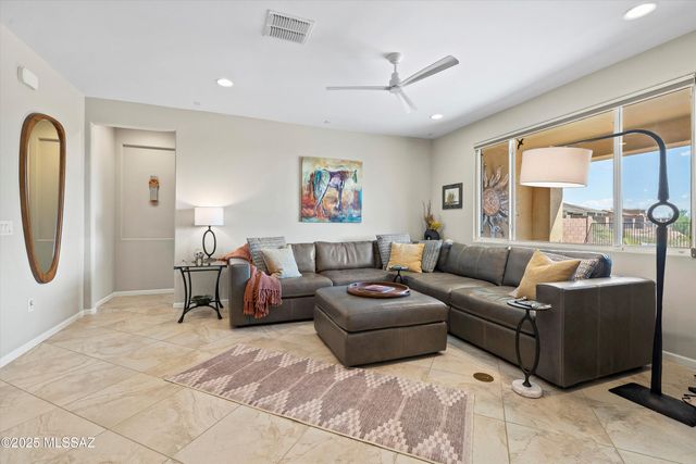 7631 W Laurel Lane, Marana, AZ 85658