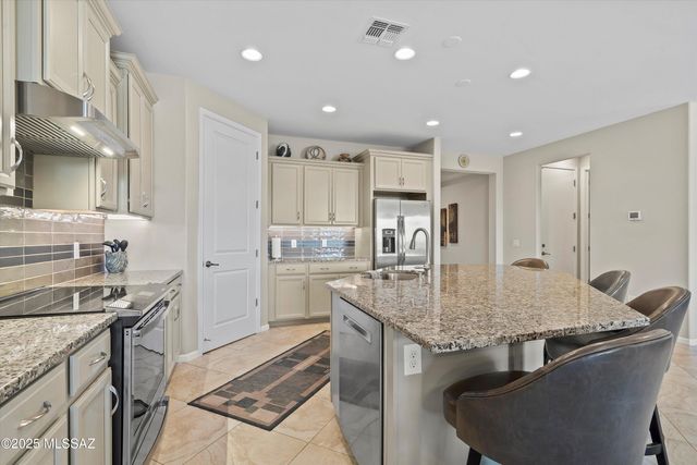 7631 W Laurel Lane, Marana, AZ 85658