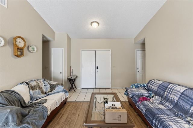 3132 Gentle Breeze Street, Las Vegas, NV 89108