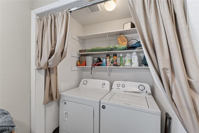 3132 Gentle Breeze Street, Las Vegas, NV 89108