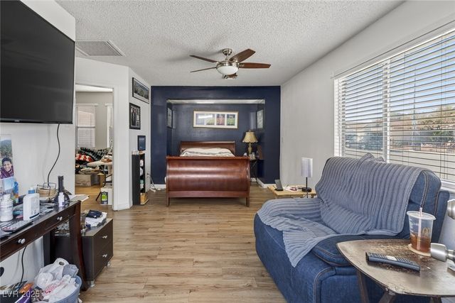 3132 Gentle Breeze Street, Las Vegas, NV 89108