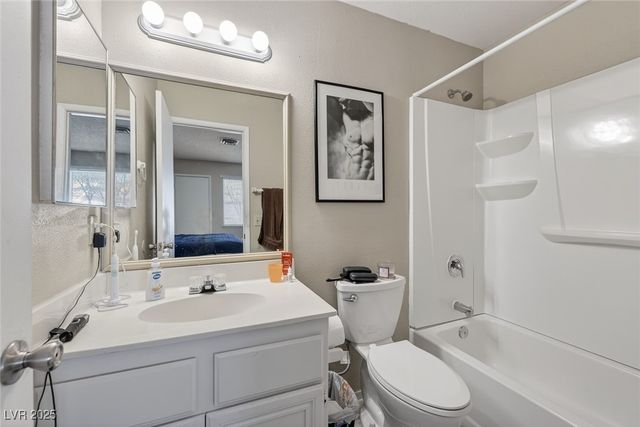 3132 Gentle Breeze Street, Las Vegas, NV 89108