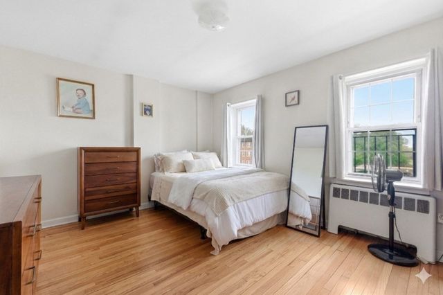 9 Lennon Ct 13, Boston, MA 02127