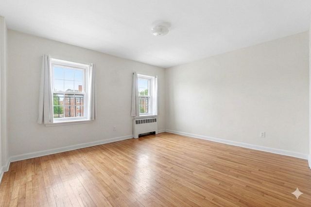 9 Lennon Ct 13, Boston, MA 02127