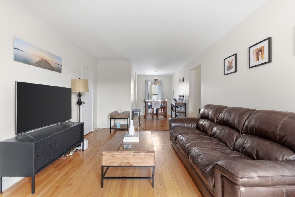 9 Lennon Ct 13, Boston, MA 02127