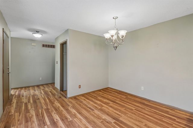 5612 Linden Circle, Johnston, IA 50131