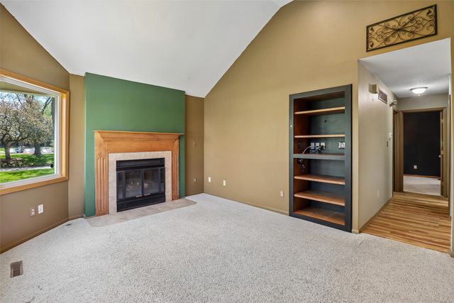 5612 Linden Circle, Johnston, IA 50131