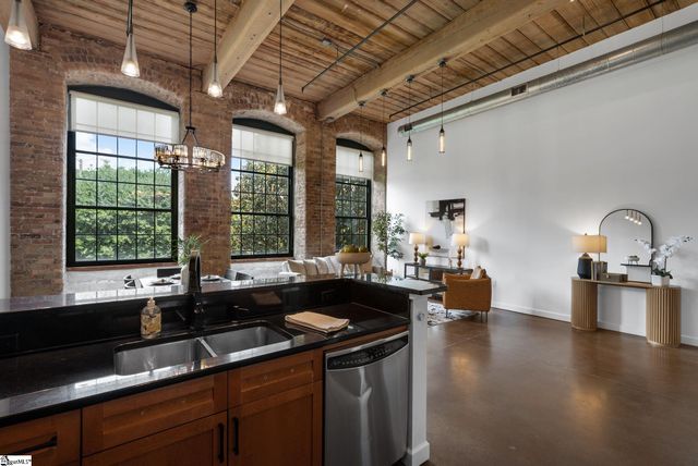 400 Mills Avenue Unit 212, Greenville, SC 29605