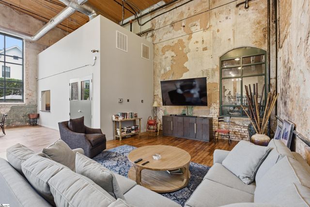 400 Mills Avenue Unit 212, Greenville, SC 29605