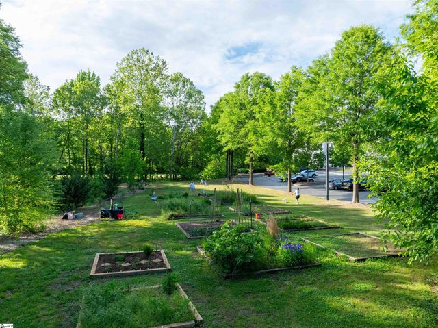 400 Mills Avenue Unit 212, Greenville, SC 29605