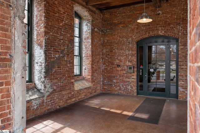 400 Mills Avenue Unit 212, Greenville, SC 29605