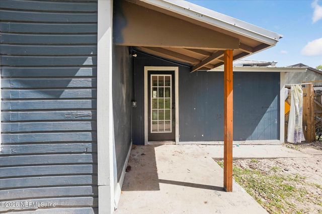 1124 S 12TH Street, Palatka, FL 32177