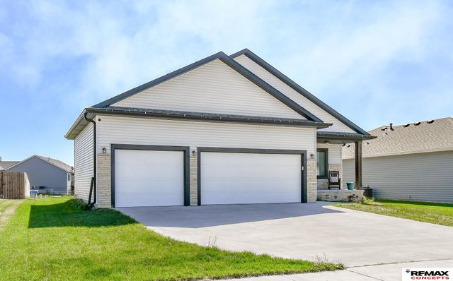 6708 Verano Drive, Lincoln, NE 68523