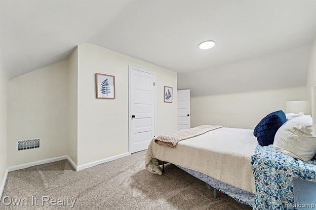 168 Kerby Road, Grosse Pointe Farms, MI 48236