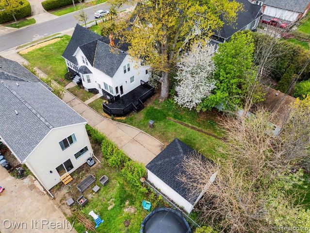 168 Kerby Road, Grosse Pointe Farms, MI 48236