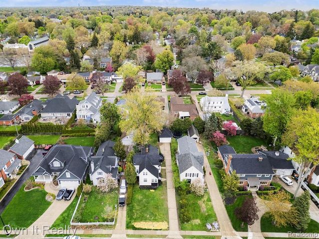168 Kerby Road, Grosse Pointe Farms, MI 48236