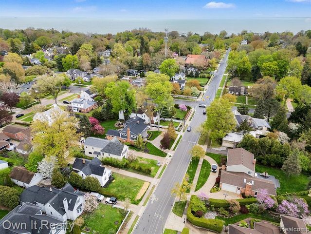 168 Kerby Road, Grosse Pointe Farms, MI 48236