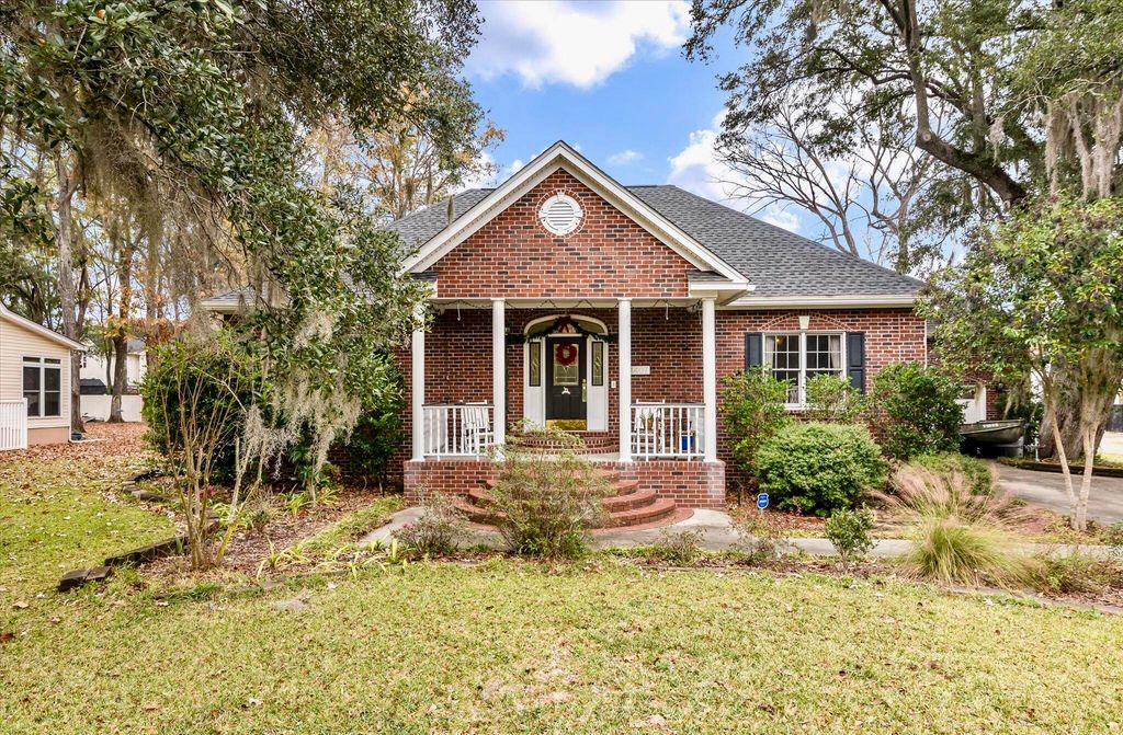 1407 Dennis Boulevard, Moncks Corner, SC 29461