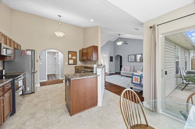 2812 Grosbeak Lane, West Lafayette, IN 47906