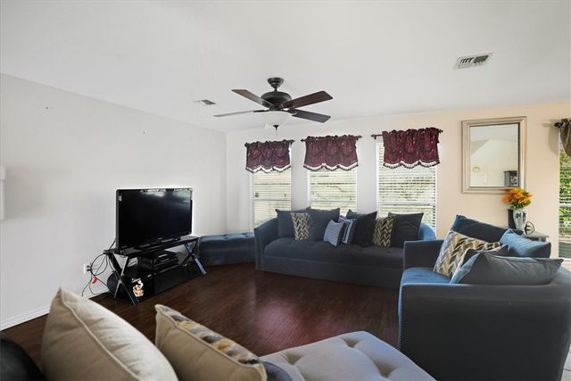 5118 Toledo Dr, Corpus Christi, TX 78413