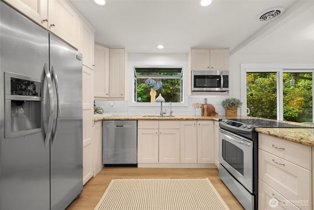1315 102nd Avenue NE, Bellevue, WA 98004