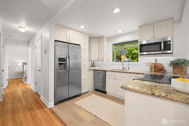 1315 102nd Avenue NE, Bellevue, WA 98004