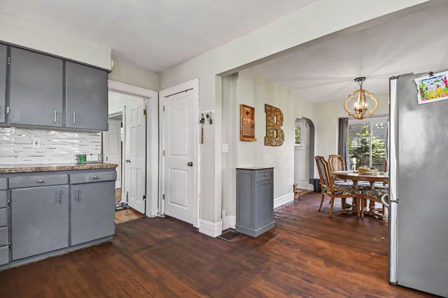2047 Greenfield Avenue SW, Wyoming, MI 49519