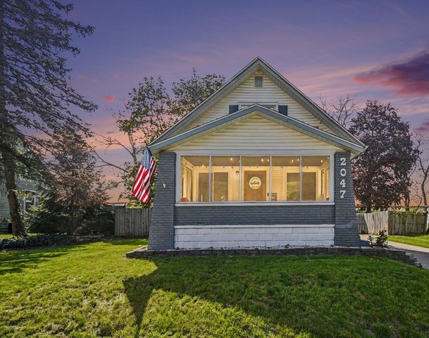 2047 Greenfield Avenue SW, Wyoming, MI 49519