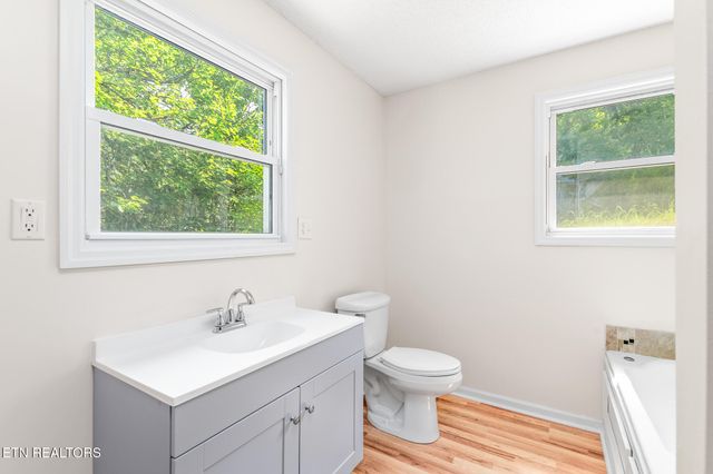 604 Trotter Rd, Knoxville, TN 37920
