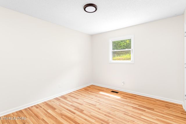 604 Trotter Rd, Knoxville, TN 37920