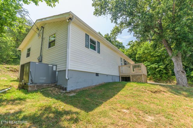 604 Trotter Rd, Knoxville, TN 37920
