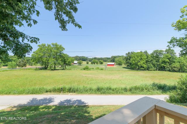 604 Trotter Rd, Knoxville, TN 37920