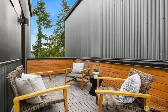 200 Shepard Way NW, Bainbridge Island, WA 98110