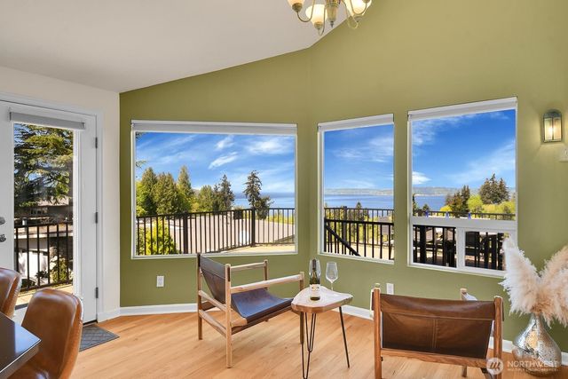 7103 156th Street SW, Edmonds, WA 98026
