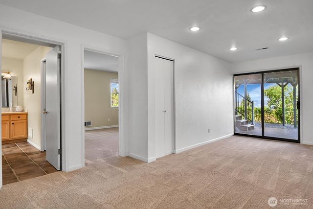 7103 156th Street SW, Edmonds, WA 98026
