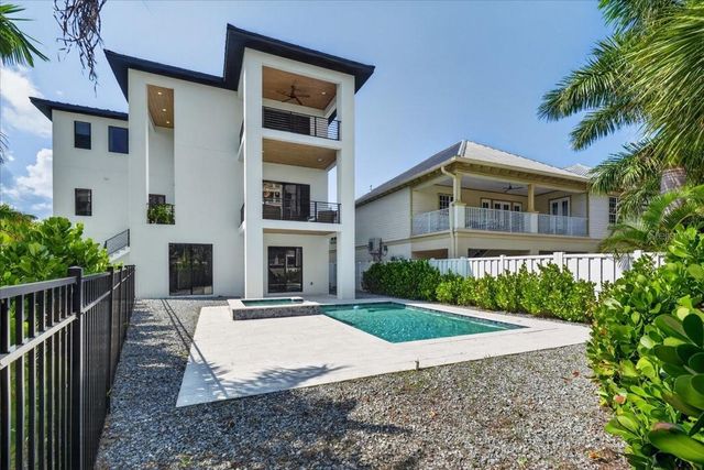 116 WIMBLEDON COURT, Redington Shores, FL 33708