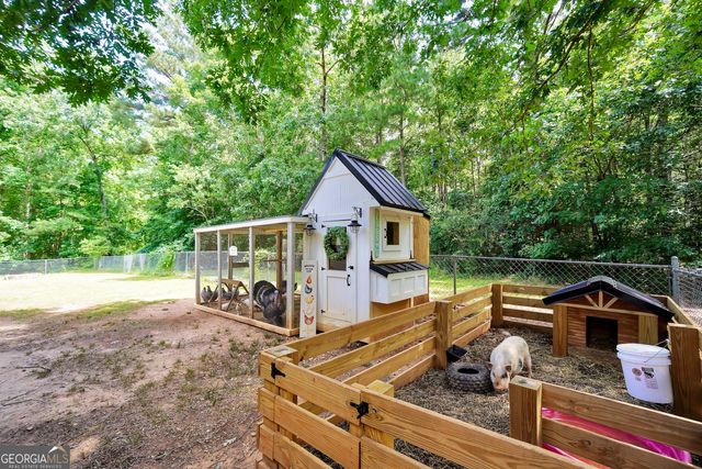 125 Bulldog Court, Barnesville, GA 30204